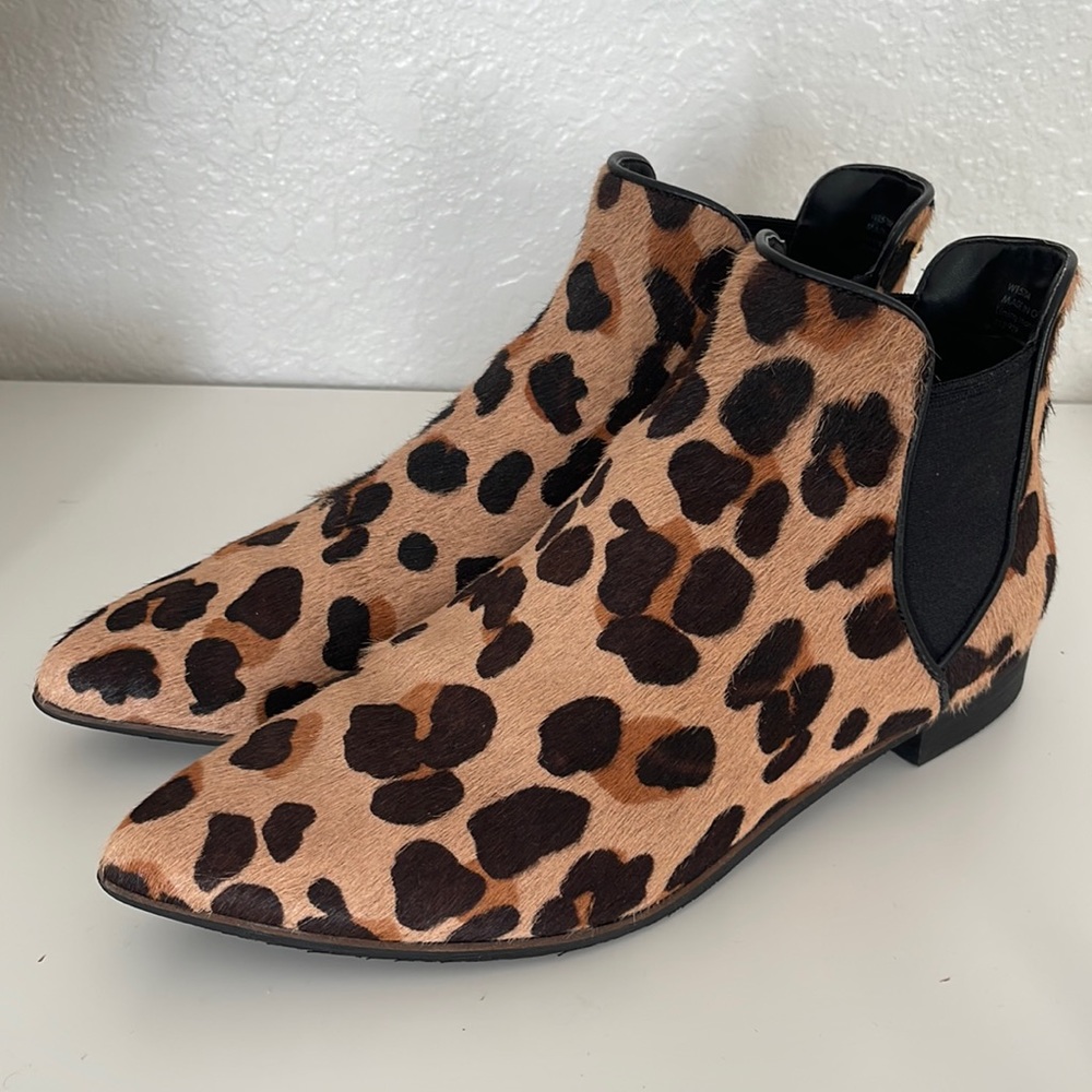 Cole Haan size 8.5 booty